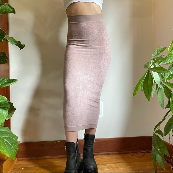 Mauve Pink Pencil Skirt - Picture 4 of 12